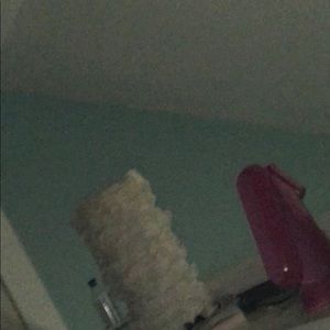 Meet your Posher, Leslie